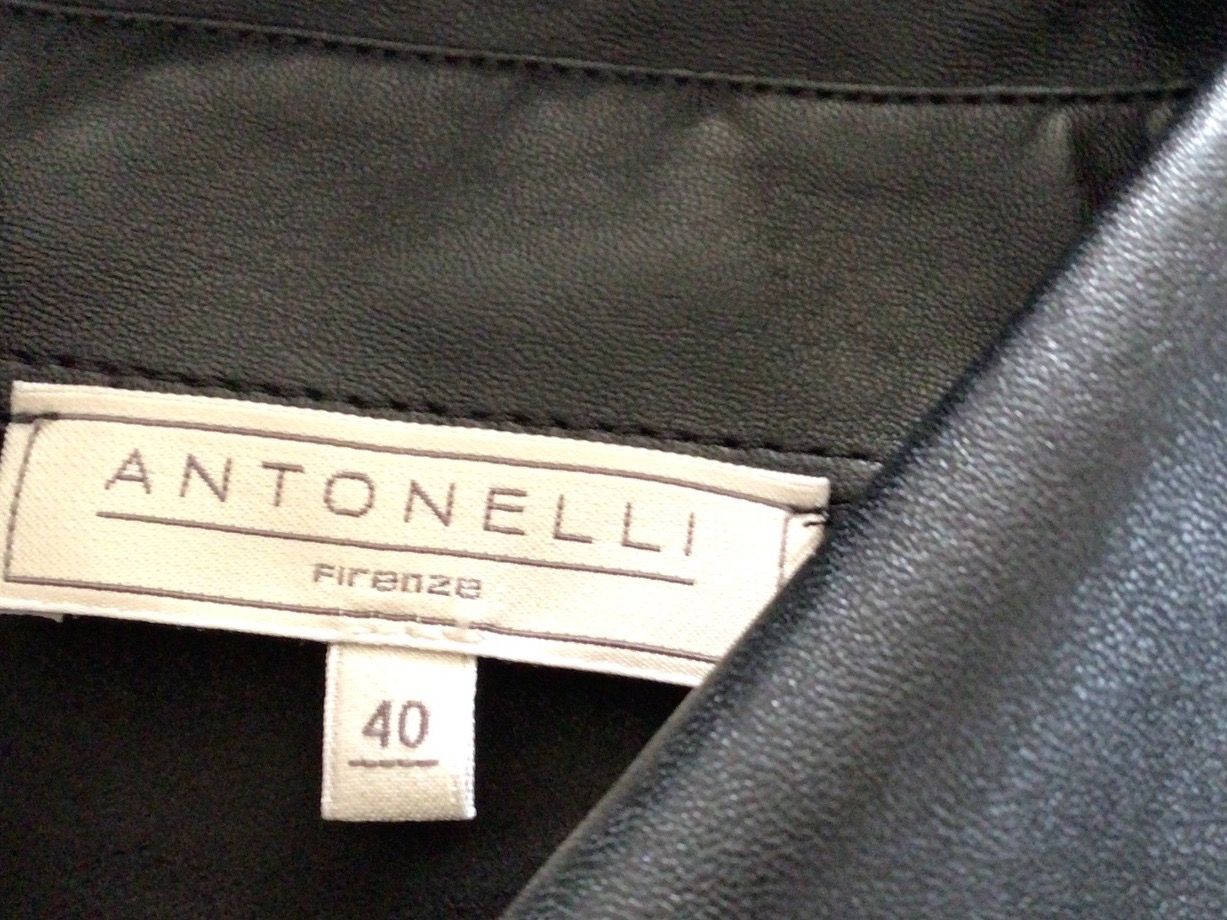 T-shirt: Shirt ( Antonelli Firenze ) – Usato da Zürich venduto da ArmariodeRuth_Senora 6