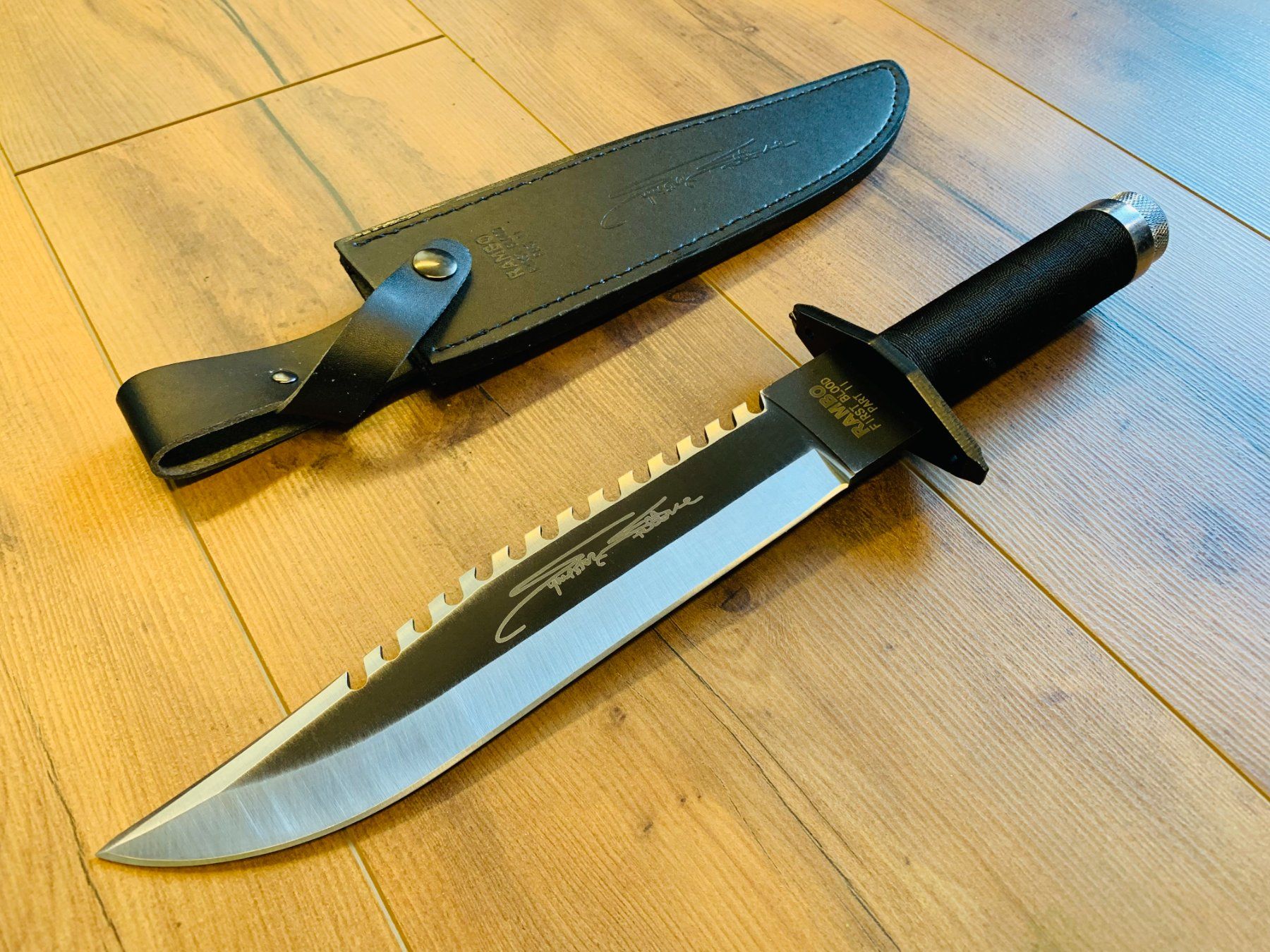 Accessori: Rambo Survival Messer Black Line 39cm – Nuovo e nell'imballaggio originale da Bergdietikon venduto da shopAgent
