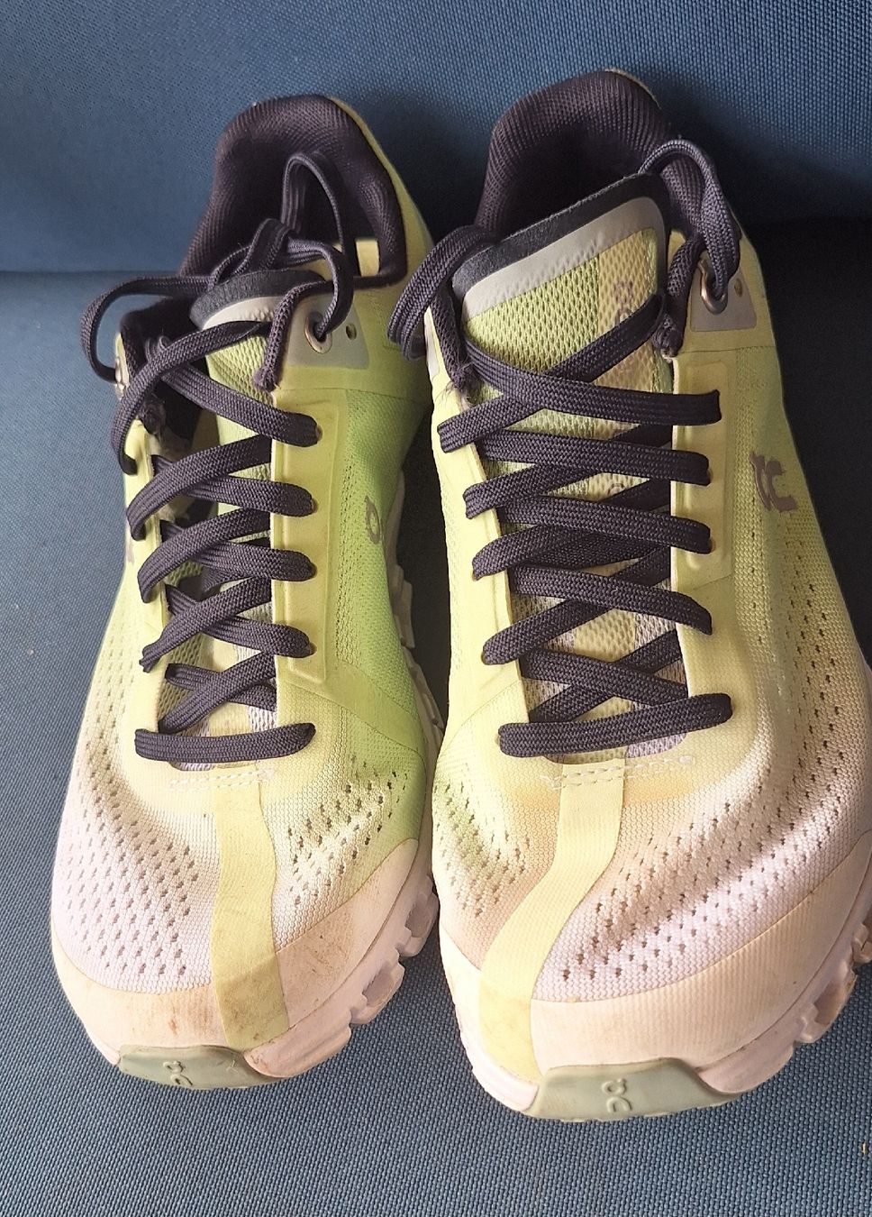 On Scarpe da donna: on cloudflow 37.5 – Usato da Nürensdorf venduto da Cornelia25 1
