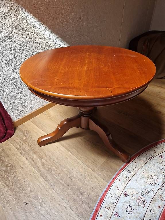 Tische: Guéridon 70cm – Gebraucht aus marly von col_8kfr