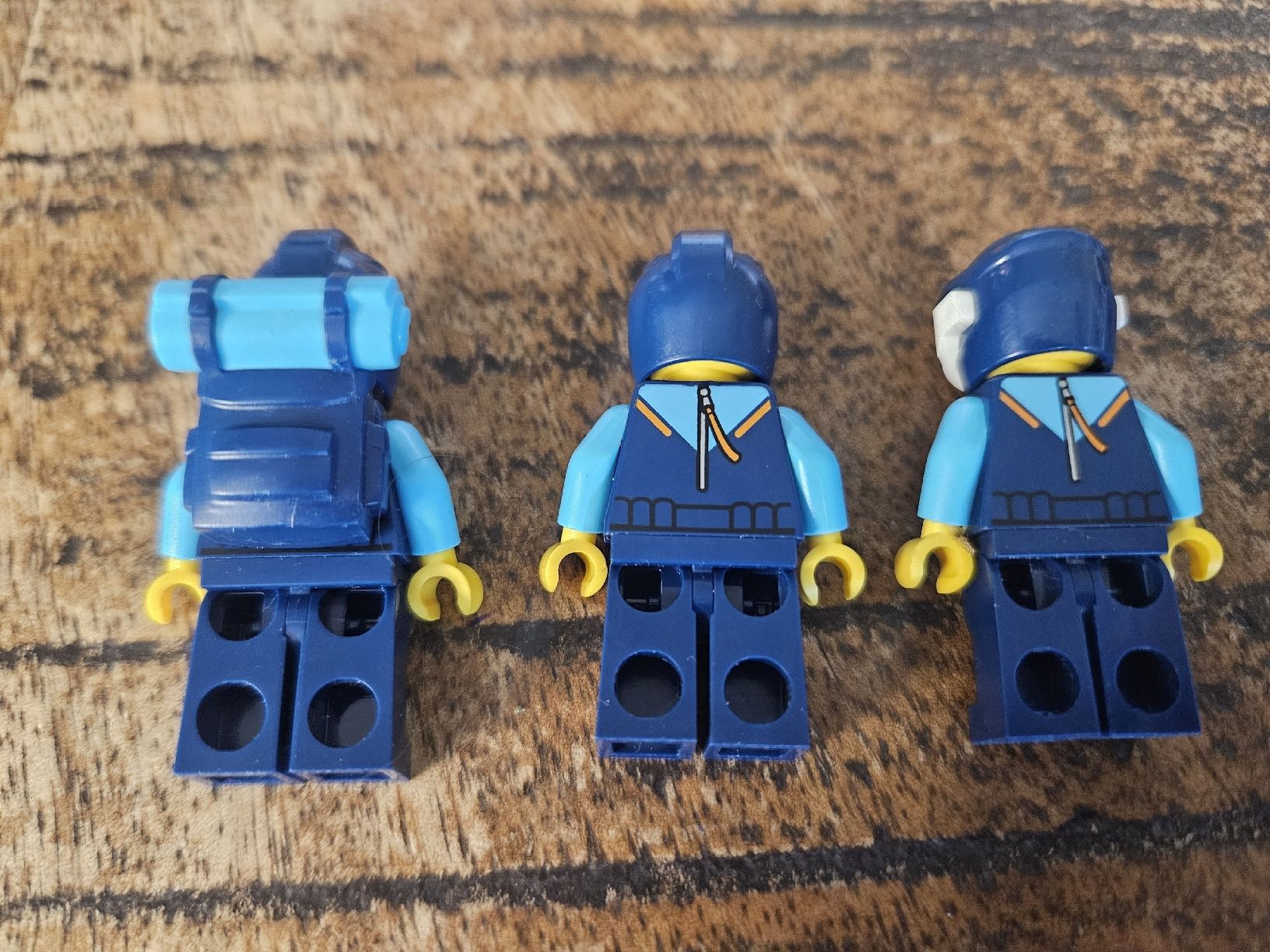 Lego Kit di costruzioni: lego lot de 3 figurines  – Usato da Confignon venduto da Ecrofigs 1