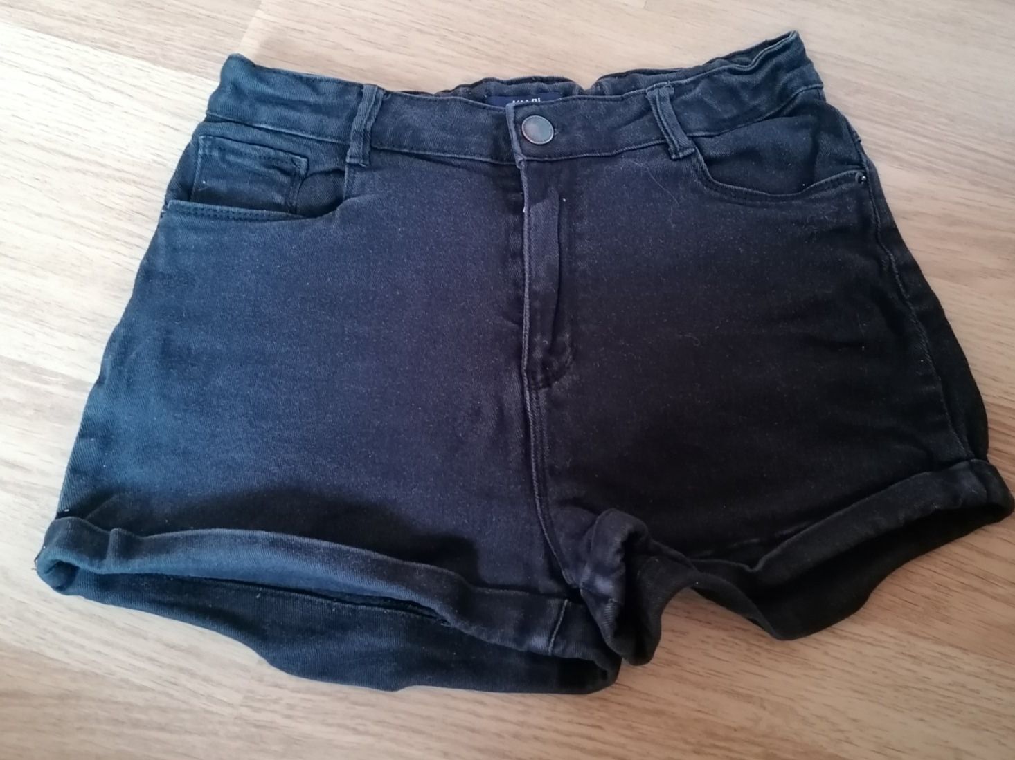 Pantaloni: Short, pantalons, bas, pantalon short – Usato da Montcherand venduto da petiteoune75