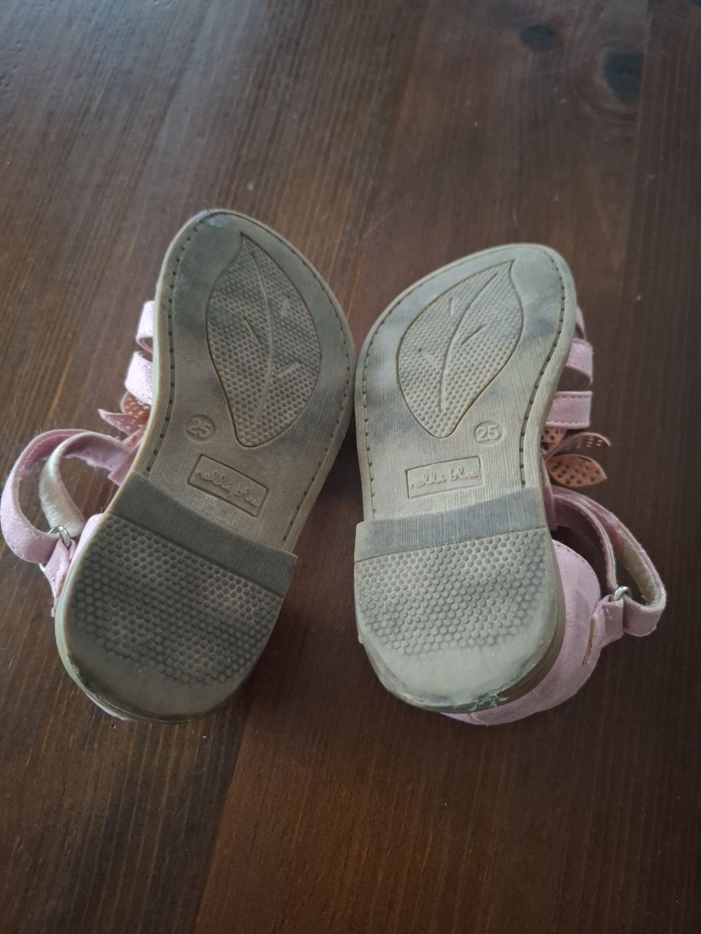 Scarpe per ragazze: Sandalen Gr 25 – Usato da Hätzingen venduto da Snoopi84 1