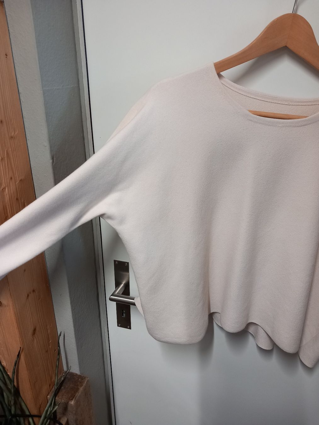 Maje Maglioni & Felpe: MAJE Viskose Pullover Gr.S oversize, beige, top Zustand! – Usato da Gwatt (Thun) venduto da umwelt-brocki 3