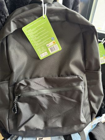 3 sacs à dos neufs noir, plusieurs poches (à l’unité)