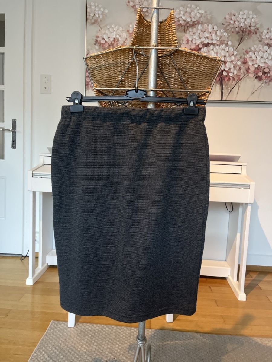 Opus Gonne: Opus Strickrock, Bleistiftrock, grau, 40 – Usato da Solothurn venduto da Bobesch08 2
