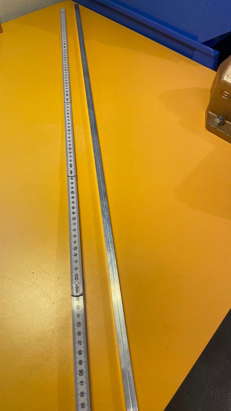 Profilati: Aluminium 4kant Profil 96cm lang – Nuovo (secondo la descrizione) da Glattfelden venduto da cybermaxx