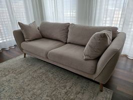 Beiges Sofa