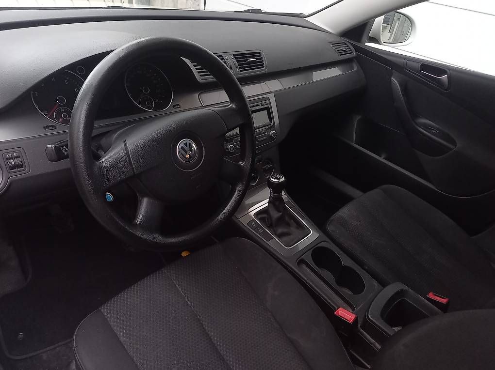 Automobili: VW Passat 4M – Usato da Buochs venduto da von_mzm8 3