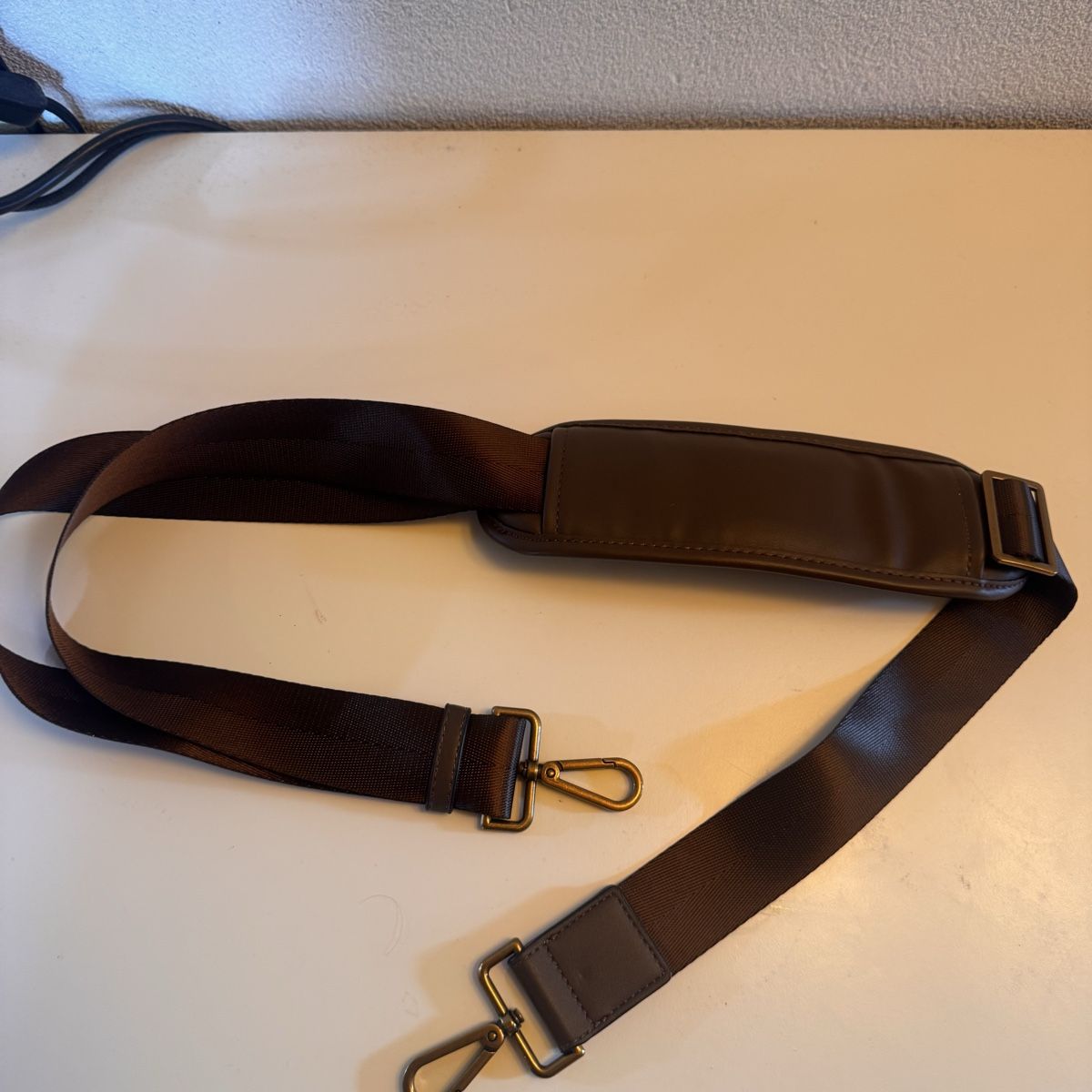 Guess Borse: Guess reisetasche braun mit Muster – Usato da Aeschi b. Spiez venduto da sch_nyv9 2