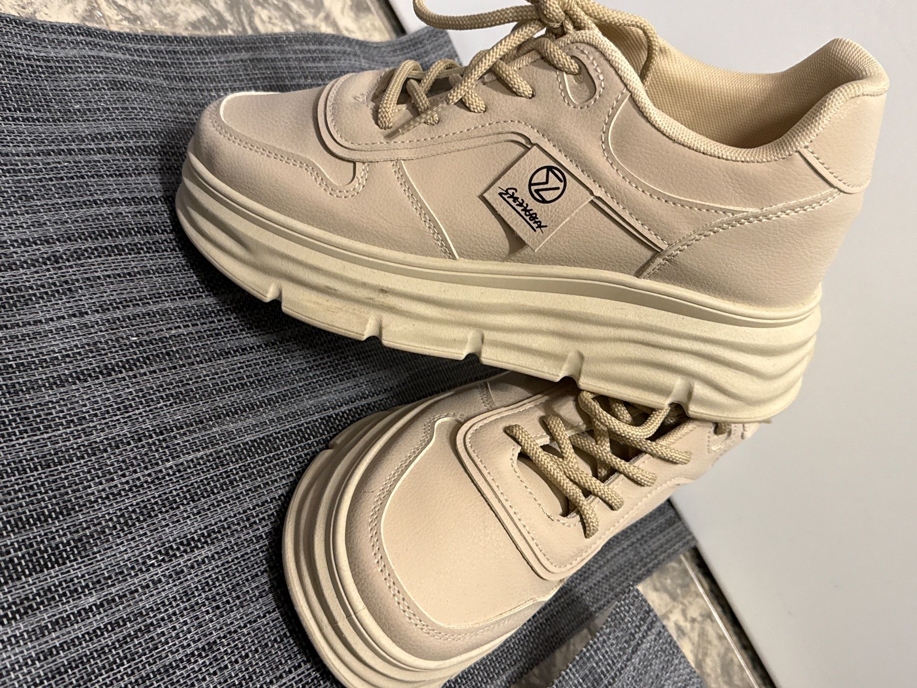 Scarpe da donna: Damen Schuhe knappes 39- NEU – Nuovo (secondo la descrizione) da Amriswil venduto da used2use 2