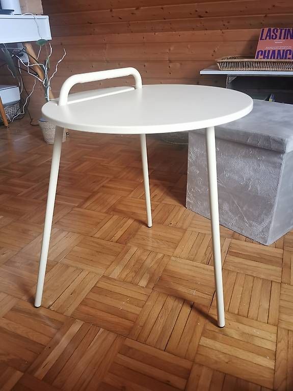 Tavoli: Schlichter & moderner Beistelltisch – Usato da Neuhausen venduto da NatWag 1