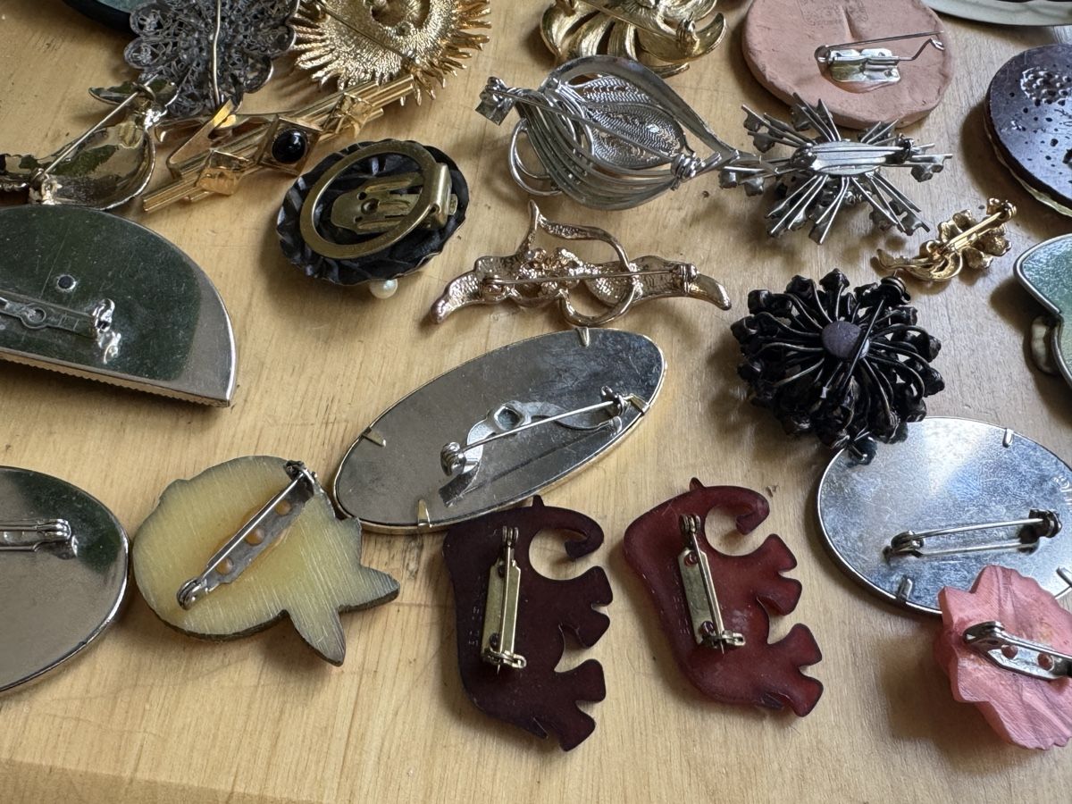 Broschen & Nadeln: Lot de broches vintage  – Gebraucht aus Martigny von Mrtygn1 3