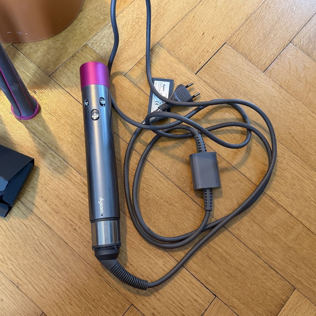 Dyson Asciugacapelli: Dyson Airwrap Complete + Zubehoer mit Box – Usato da Ostermundigen venduto da tatjanakova 2