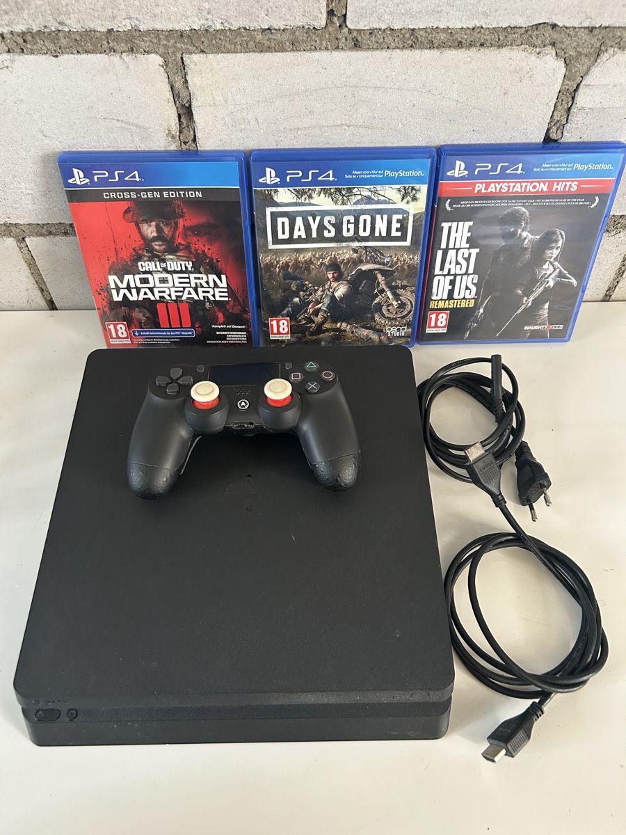 Sony Konsolen: PlayStation 4 Slim 1 TB + Controller + 3 Spiele – Gebraucht aus Dättwil AG von car_w5fp
