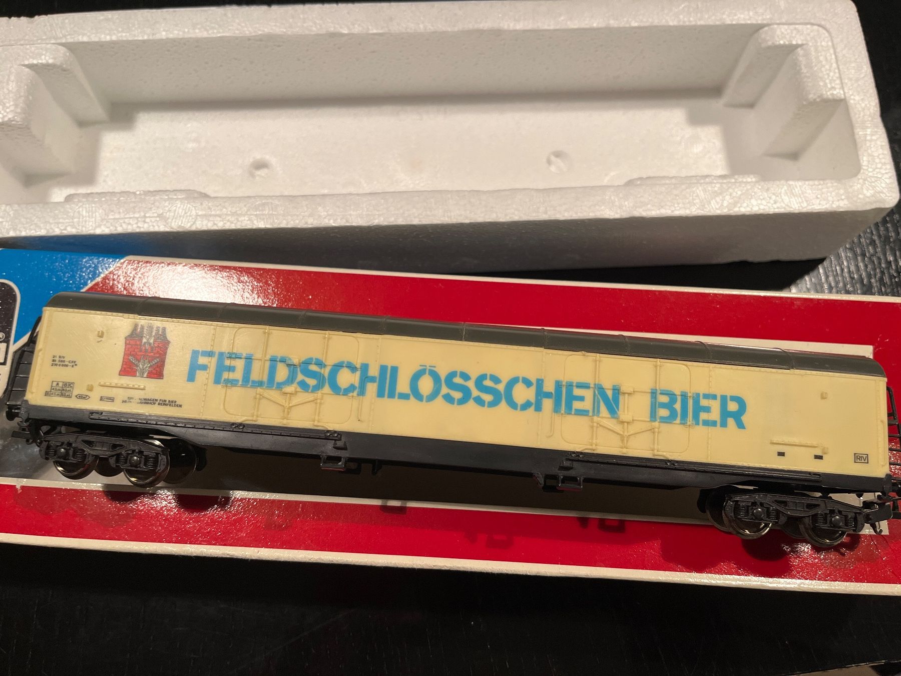 Trains électriques: Feldschlösschen-Bierwagen – D'occasion à Spiegel b. Bern par Burdicrew