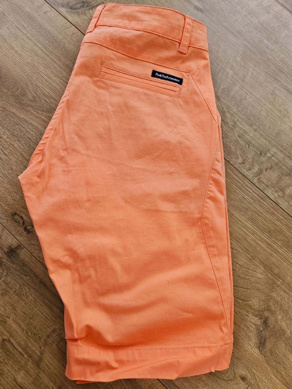 Peak Performance Pantaloni: Shorts von Peak Performance Gr. 26 – Nuovo (secondo la descrizione) da Rhäzüns venduto da inf_rcj7 3
