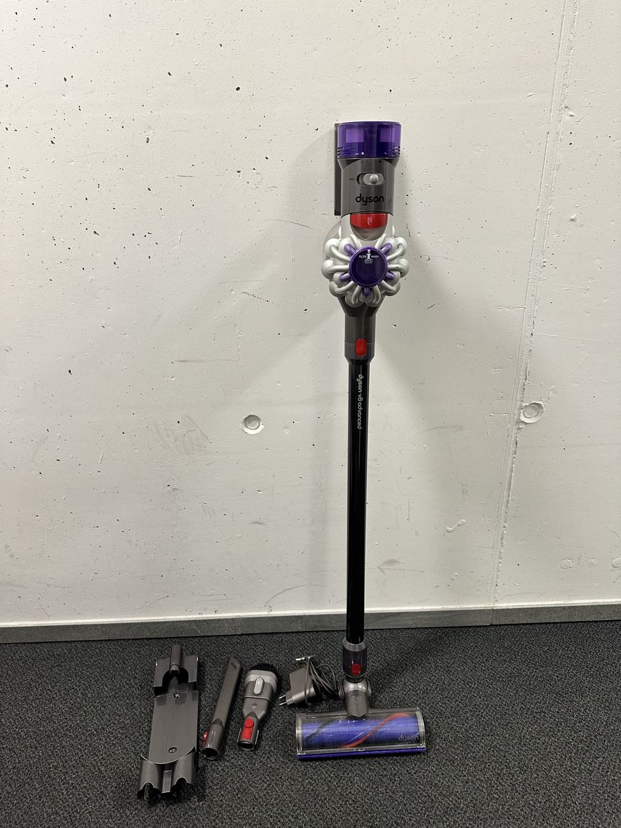 Dyson Aspirapolveri & Accessori: Neuwertiger V8 Dyson – Usato da Bern venduto da AliceHo