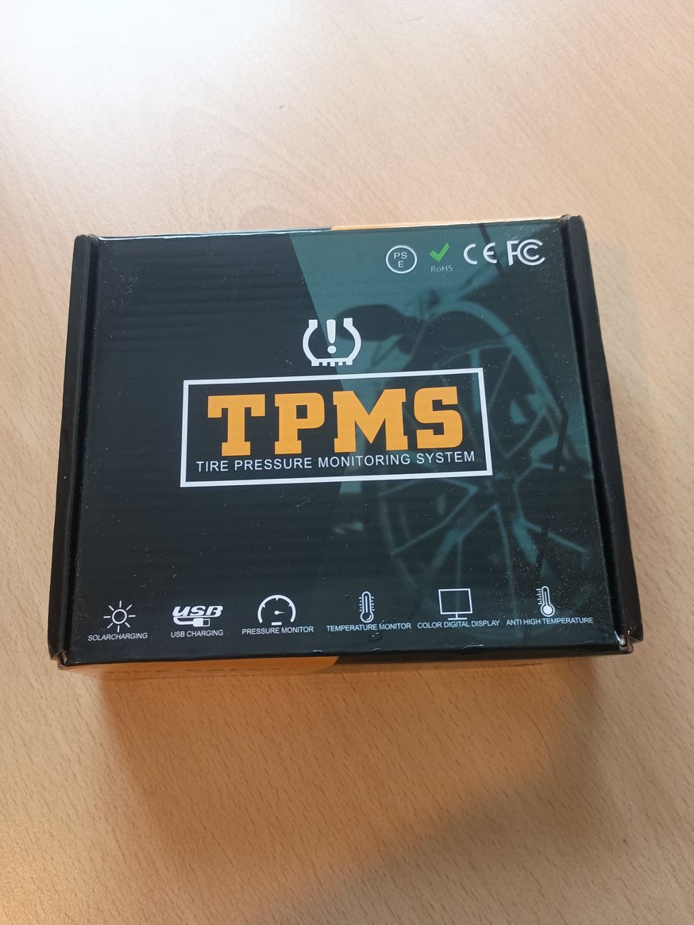 Toutes les pièces auto: TPMS Reifendruckkontrollsystem Solar USB neu – Neuf avec emballage d'origine à Bioggio par natan81