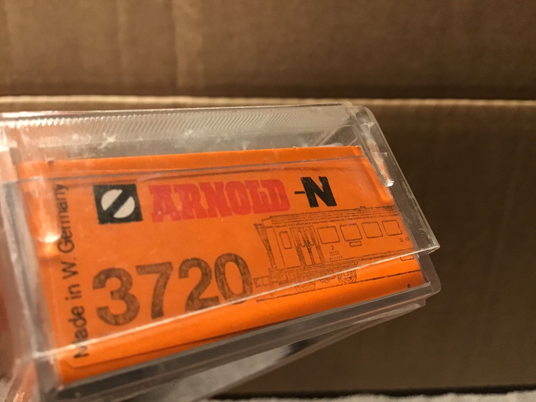 Arnold Modelleisenbahnen: Arnold N SBB CFF Wagen 2. Klasse 3720 - – Gebraucht aus Männedorf von Spezial-Modelle 1