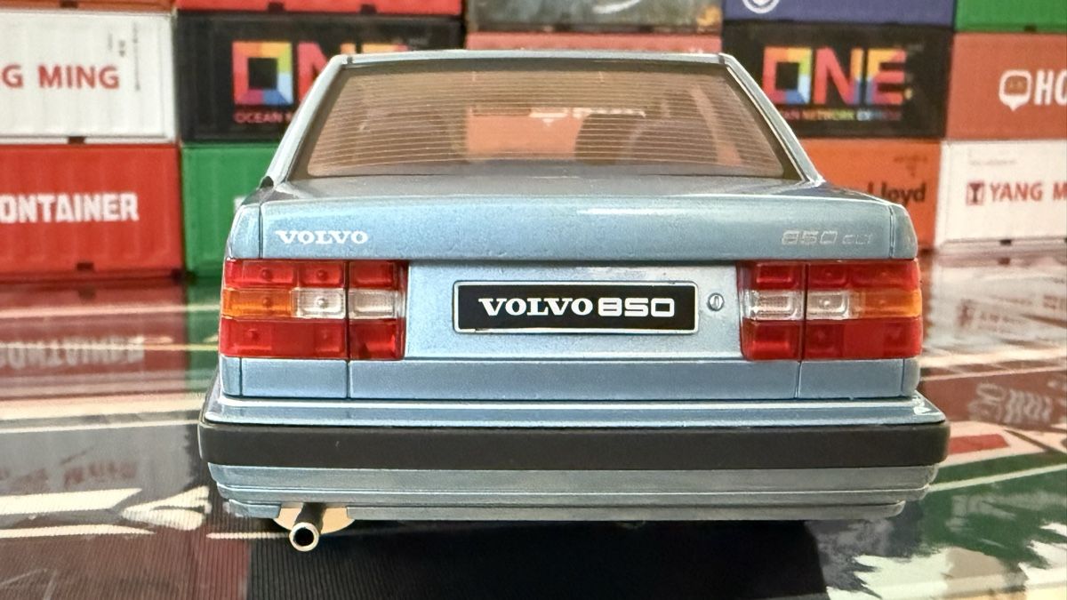 Volvo Modellini d'auto: Volvo 850 Modellauto hellblau neuwertiger Zustand – Nuovo (secondo la descrizione) da Basel venduto da Zomeg 3