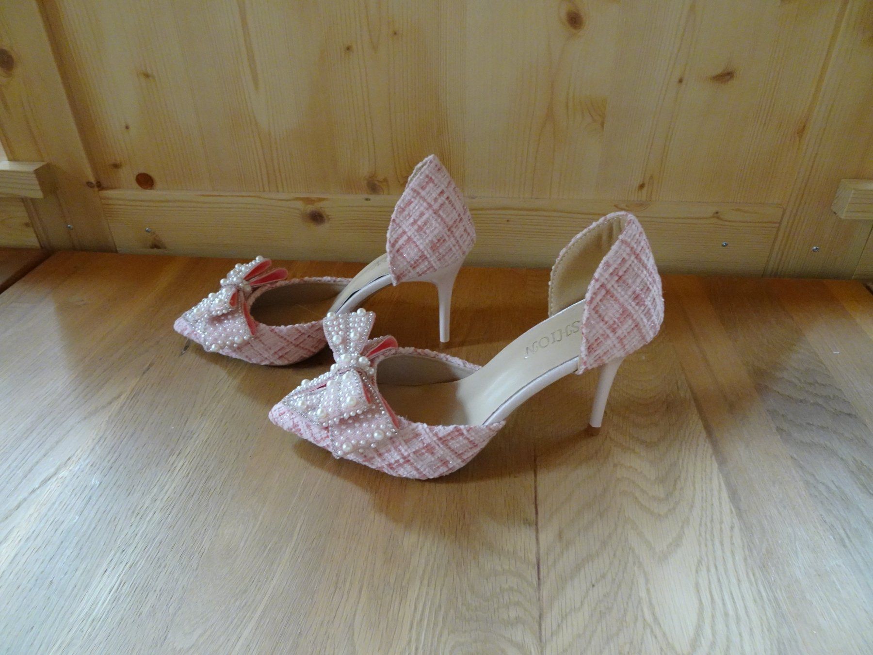 Scarpe da donna: NEUE Pumps rosa-silber - Gr. 36 - 226117 – Nuovo (secondo la descrizione) da Küssnacht am Rigi venduto da Schuhe-Secondhand 4