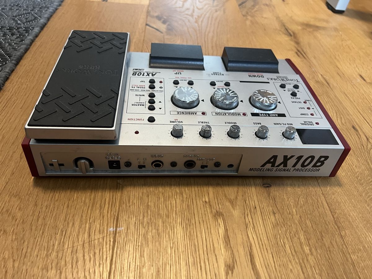 Korg Instruments de musique: Korg ToneWorks AX10B Modeling Signal Processor Effektpedal – D'occasion à Widnau par flohmi84 1