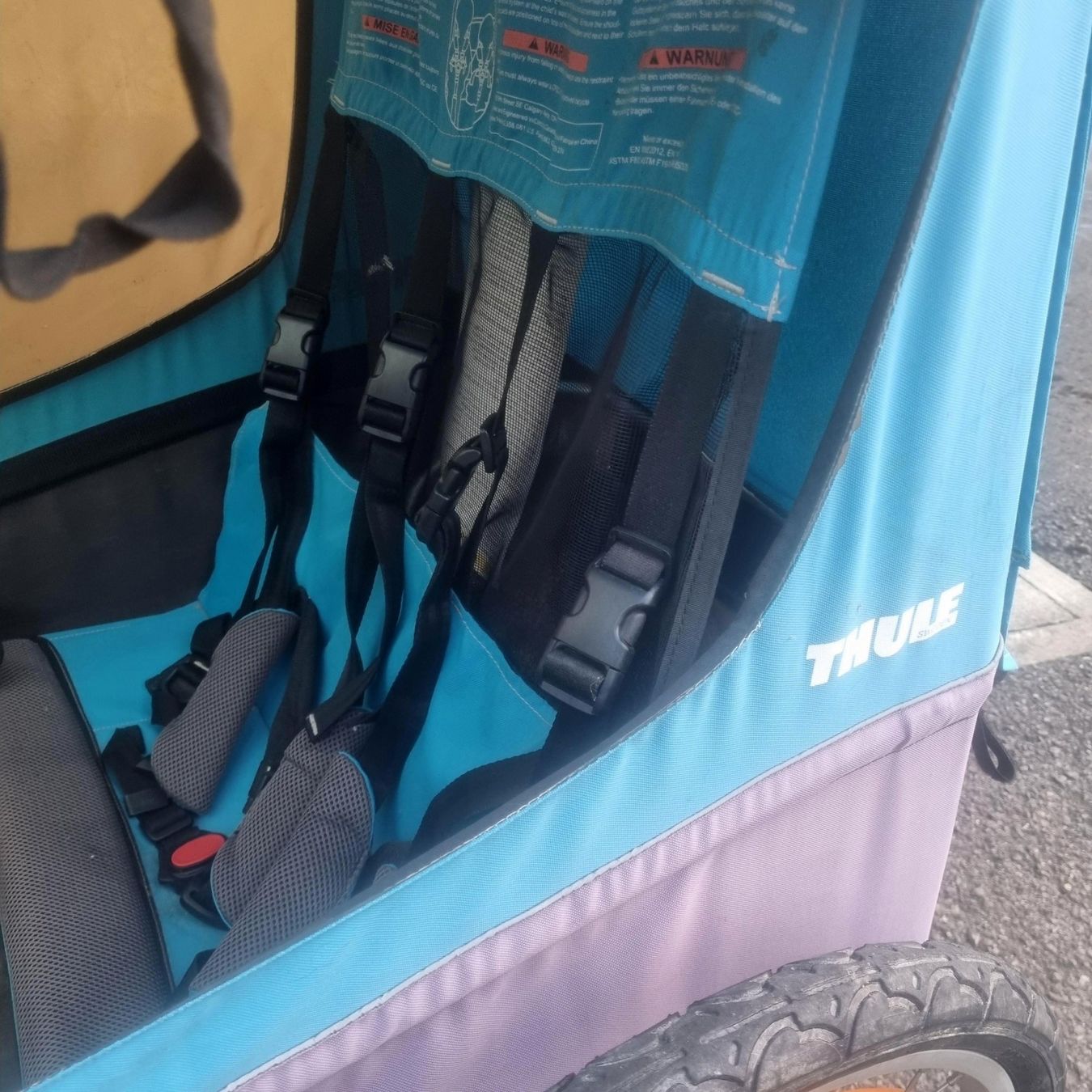 Thule Rimorchi: Thule Coaster Xt 2-Seat Bike Trailer – Usato da Collonges venduto da arashee 3
