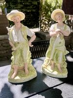 Paar Biskuit-Statuen aus dem frühen 19. Jahrhundert