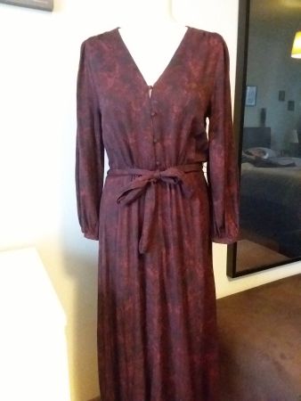 Robe longue imprimée vintage, taille ceinturée Oysho M