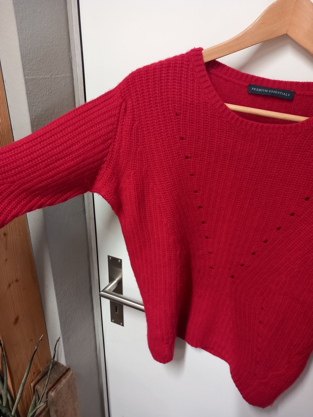Maglioni & Felpe: Kashmir Pullover Premium Essentials Gr.S rot – Usato da Gwatt (Thun) venduto da umwelt-brocki 4