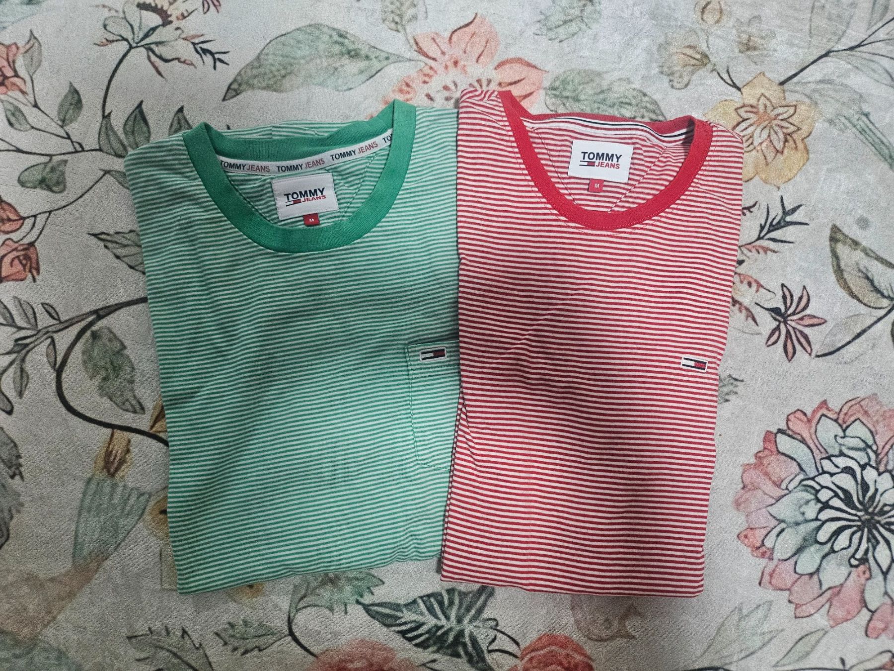 Tommy Hilfiger T-shirt: Tommy Jeans T Shirts GR M – Usato da Zermatt venduto da ancise