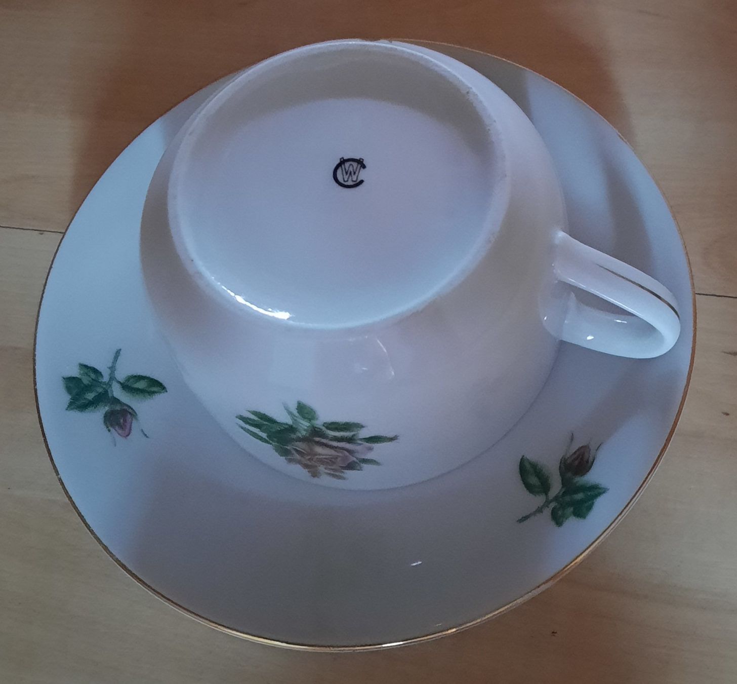 Set di piatti: Goldrand-Kaffee/Teegeschirr mit Rosen – Usato da Derendingen venduto da Susu63 1
