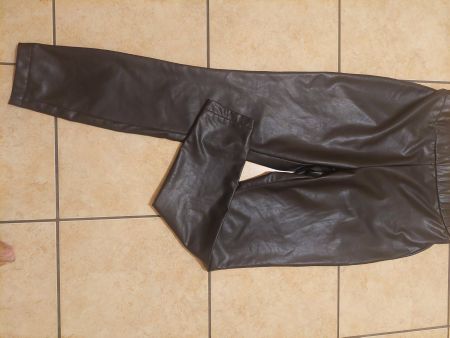 Pantalon simili noir, Jupe cuir  pour sortie, carnaval 39-40