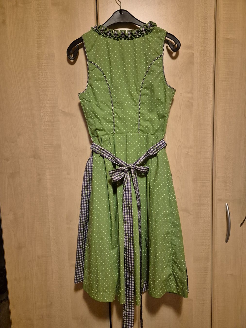 Vestiti: Dirndl Gr. 38 gebraucht – Usato da Kappelen venduto da Dnikki 1