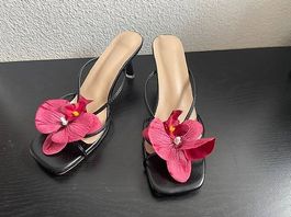 Extravagante Orchideen Sandaletten Schwarz/Pink