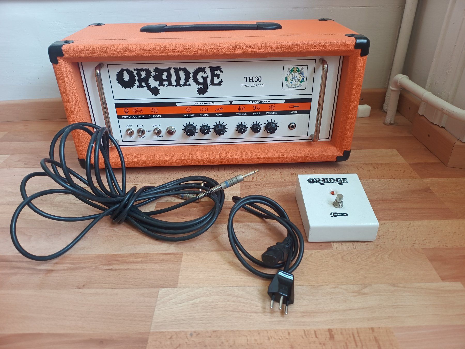 Amplificatori: Orange  TH30 30 Watt  tube Amp head – Usato da Courtelary venduto da Disto82