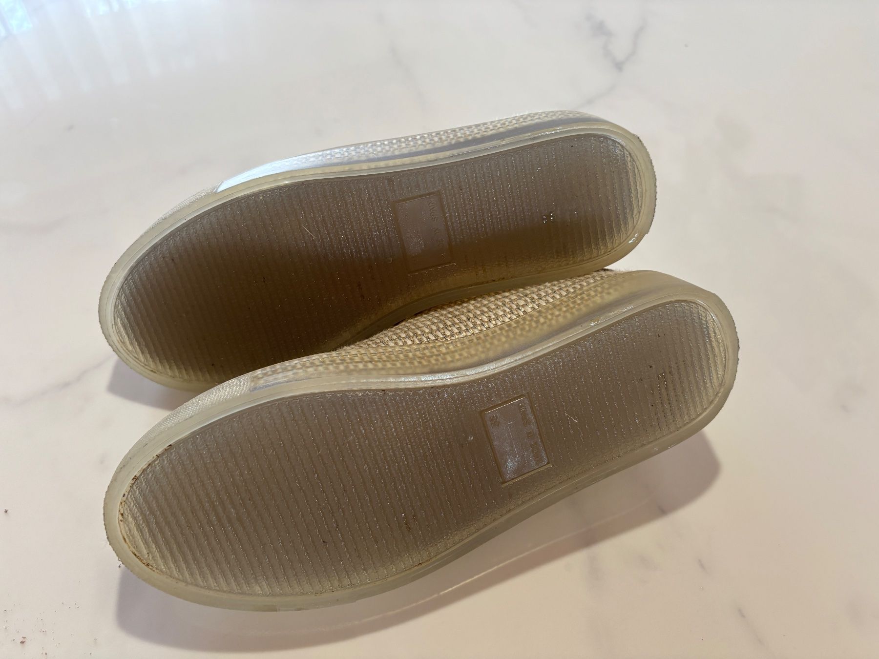 Scarpe da donna: Chaussure VARESE pointure 38 – Usato da Delémont venduto da Vendeur_3 4