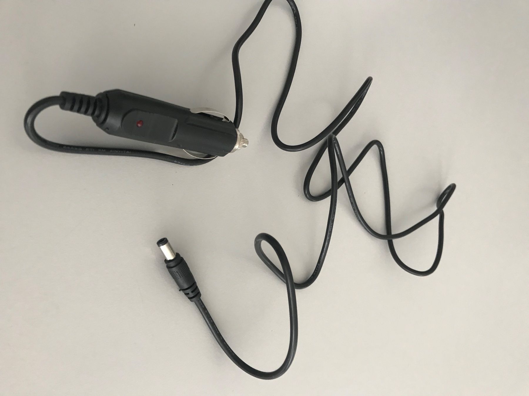Cavi: Auto Zigarettenanzünder Kabel – Usato da Lausanne venduto da opi_92cn 4
