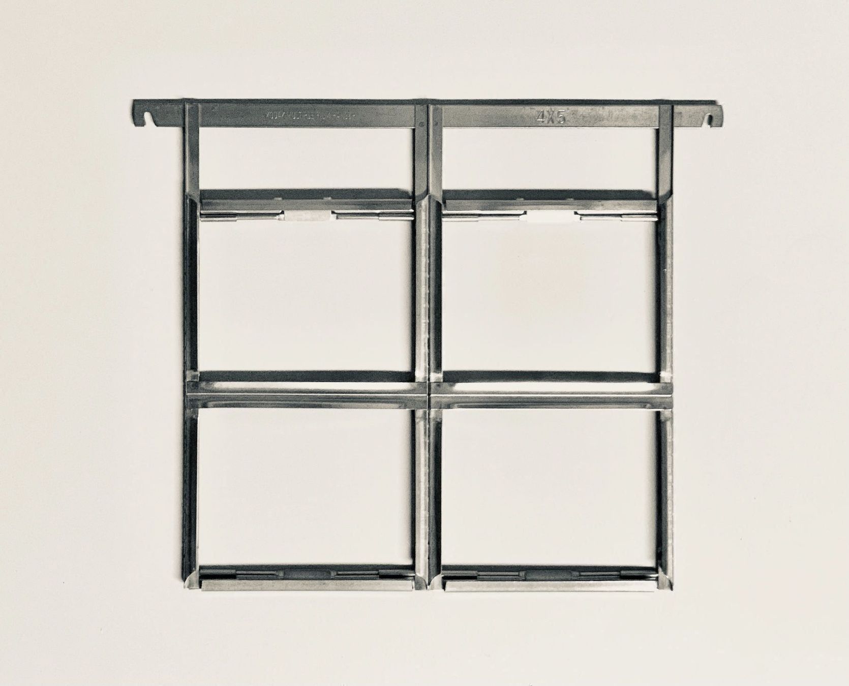 Altri accessori: Kodak 4X5 Multiple Frame Film Hangers – Usato da Volketswil venduto da qiqo
