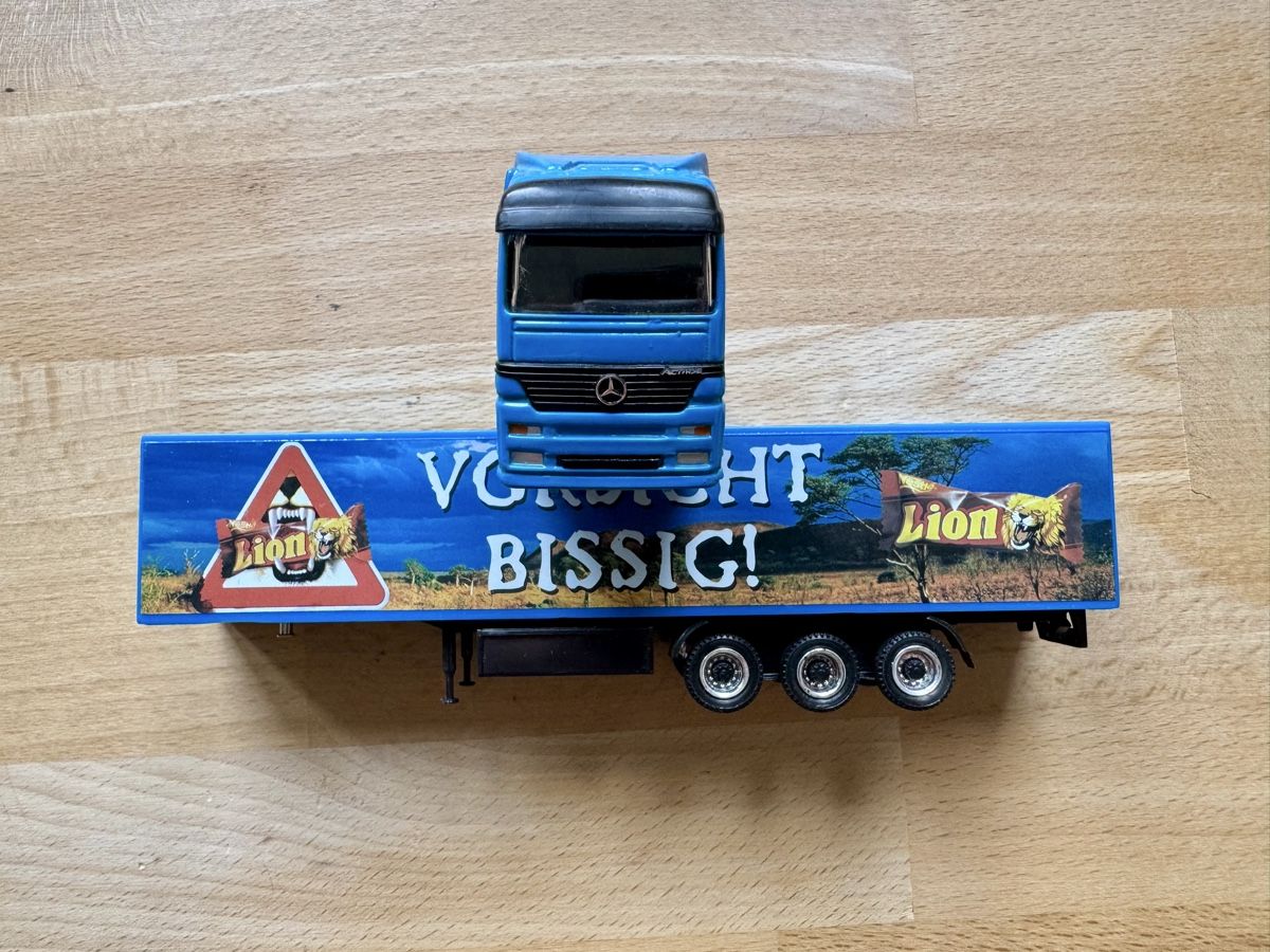 Schuco Modellbausätze & Standmodelle: Camion Mercedes-Benz Schuco – Gebraucht aus Moutier von CaatSerra 1