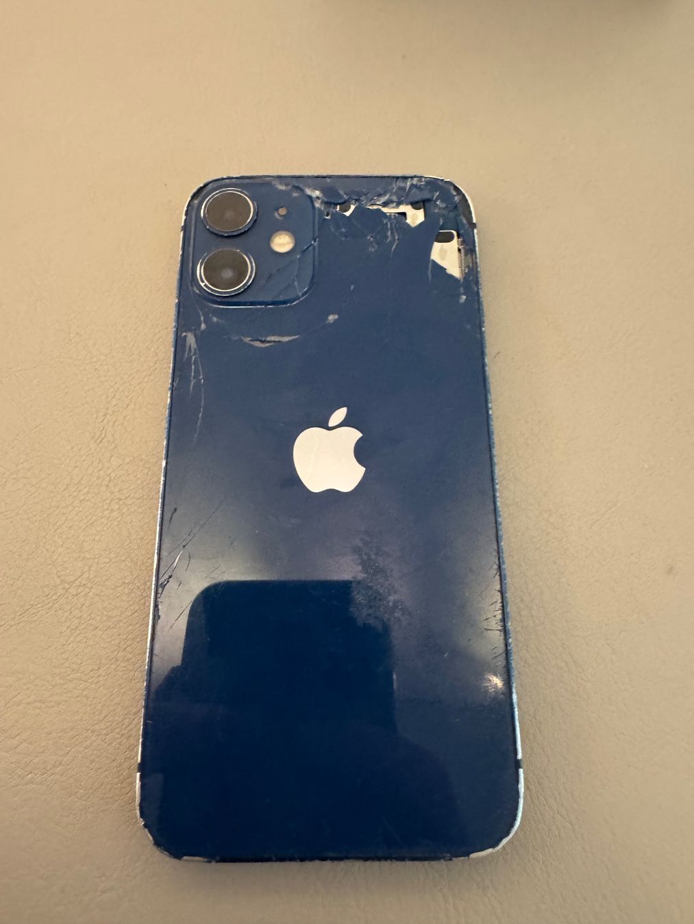 Apple Portables: iPhone 12 – D'occasion à Adliswil par Busys 1