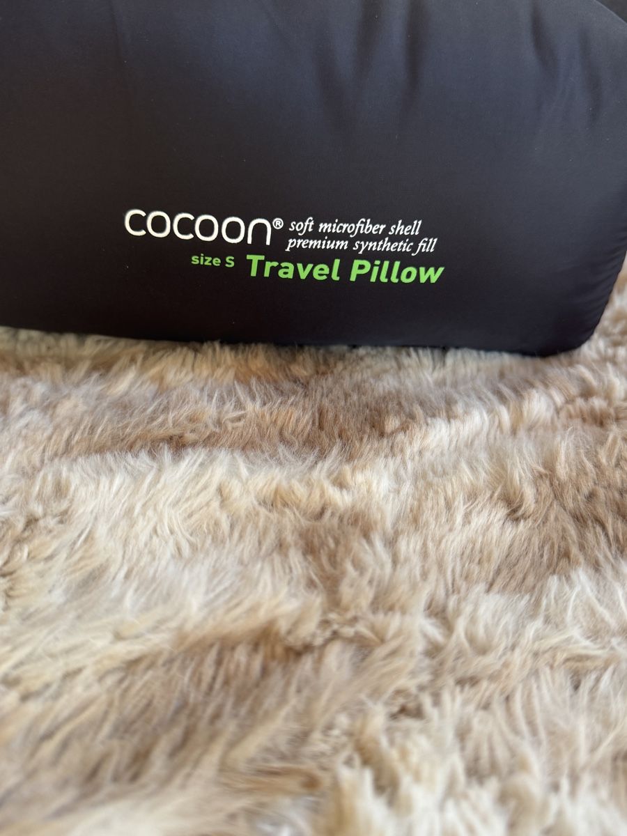 Cocoon Kissen: Cocoon Travel Pillow  – Neu und originalverpackt aus Bauma von Michelle.05 2