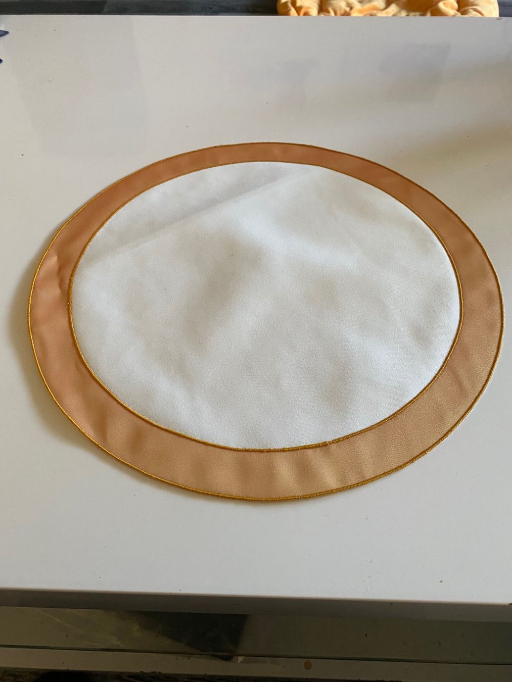 Sonstige Tischwäsche: Rundes Platzdeckchen 30cm – Gebraucht aus Allenwinden von Obalu 1