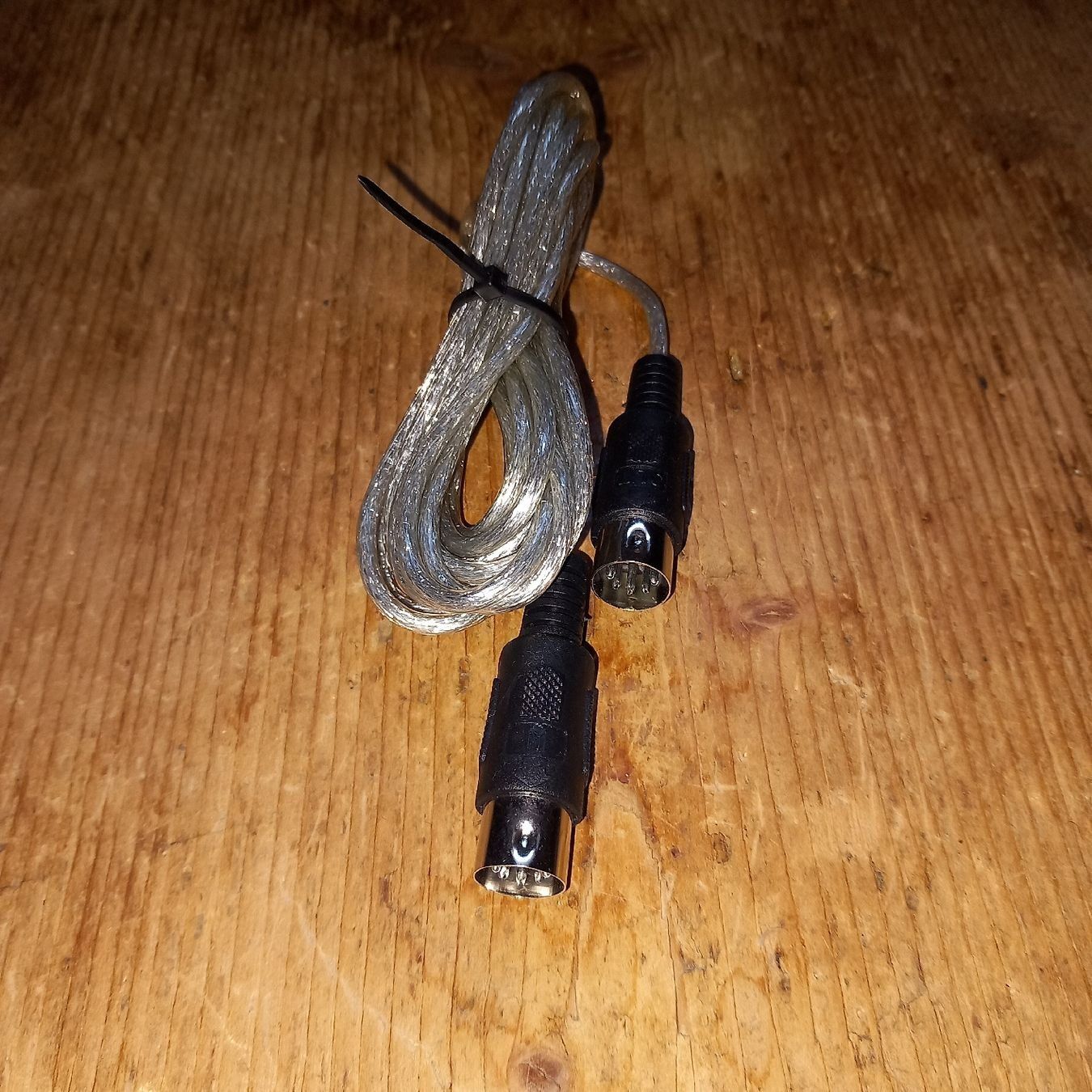 Kabel: MIDI Kabel silber 280cm – Neu (gemäss Beschreibung) aus Ebnat-Kappel von blazzi 1