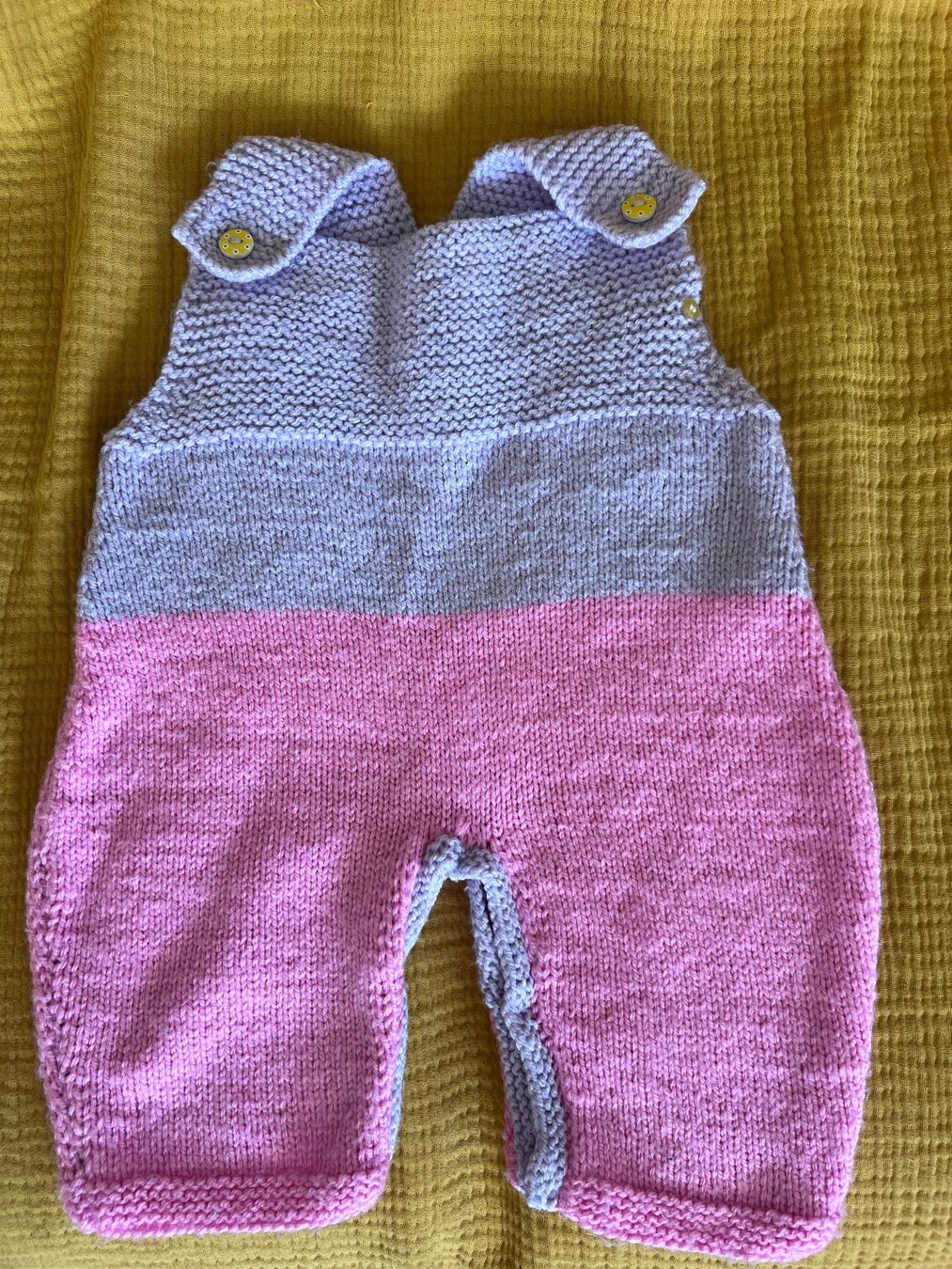 Pantaloni: Strampler gestrickt – Usato da Zürich venduto da emmafuchs