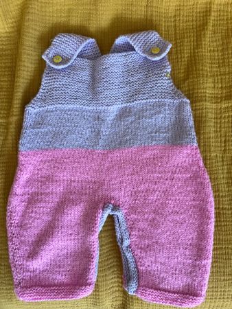 Strampler gestrickt