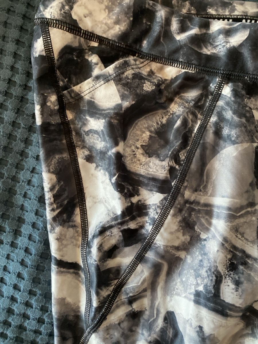 Nike Leggings: Legging nike Running 7/8 taille XS comme neuf – Nuovo (secondo la descrizione) da Rubigen venduto da cam_drb7 3