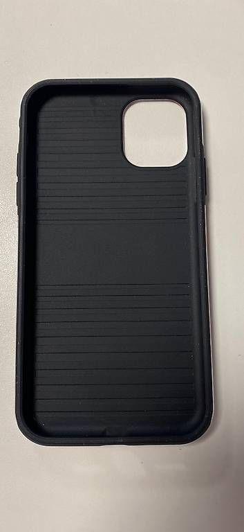 Covers & Schutzfolien: iPhone 11 Hülle / Cover – Neu und originalverpackt aus Wil SG von mco_fyt7 1