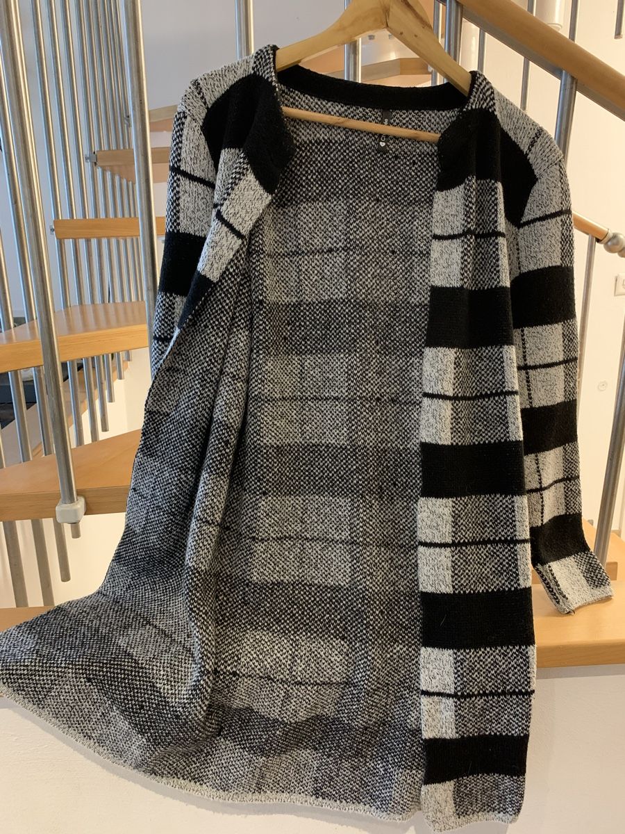 Gilets & Westen: Jaquette à carreaux noirs Chicorée taille S – Gebraucht aus Perroy von barballalla 3